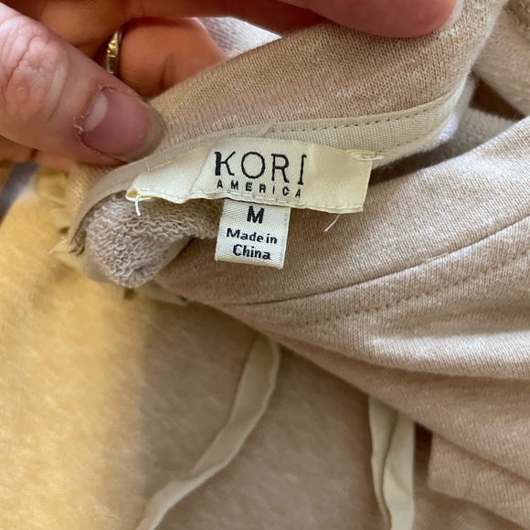 Embroidered dress - Picture 3 of 3